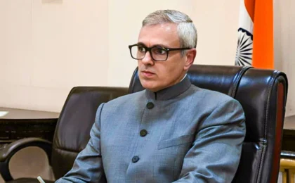 J&K CM Omar Abdullah की अपील — पेट्रोल पंप पर न लगाएं भीड़